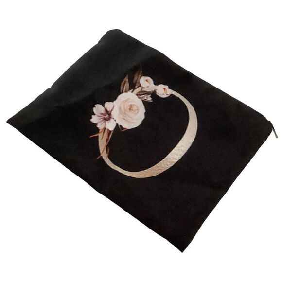 “O” Makeup Bag NWOT - Picture 1 of 3